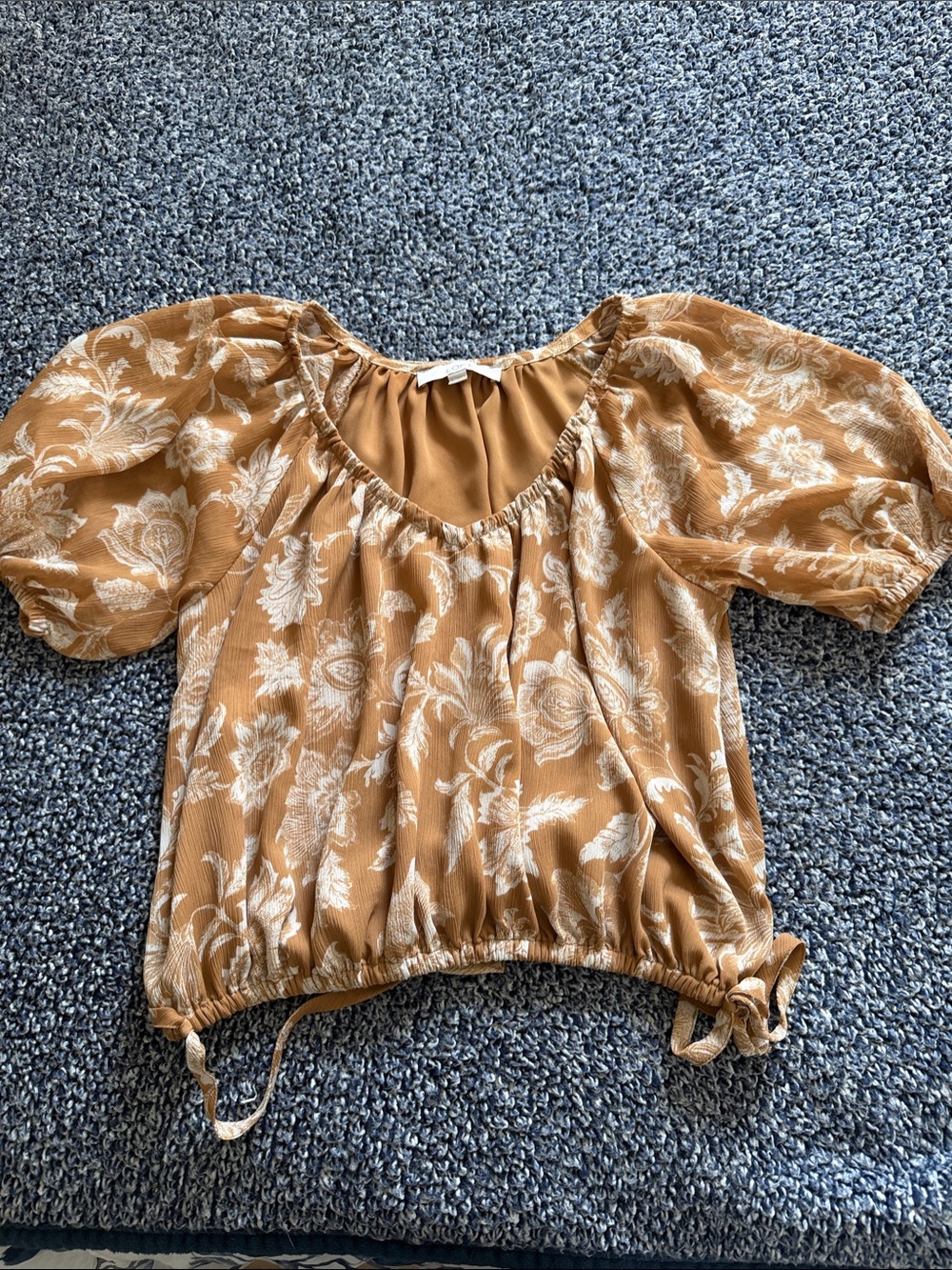 LOFT Camel Floral Puff-Sleeve Tie Hem Top